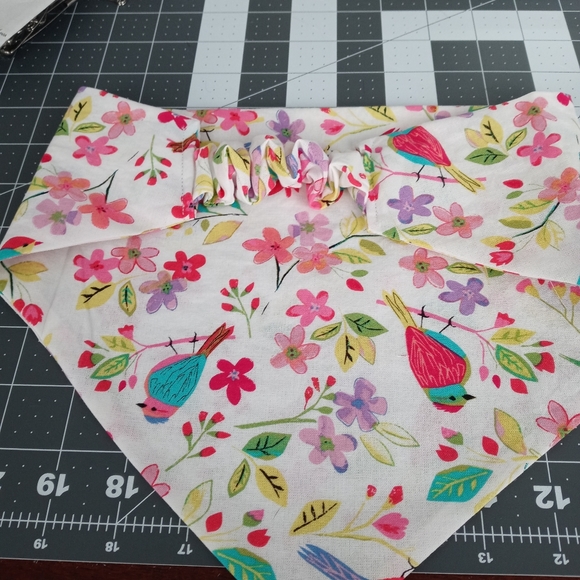 Pretty Spring Dog Bandana & Matching Scrunchie - Picture 2 of 2
